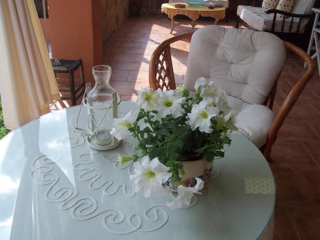Laurel De La Reina Bed & Breakfast - Boutique ลาซูเบีย ภายนอก รูปภาพ