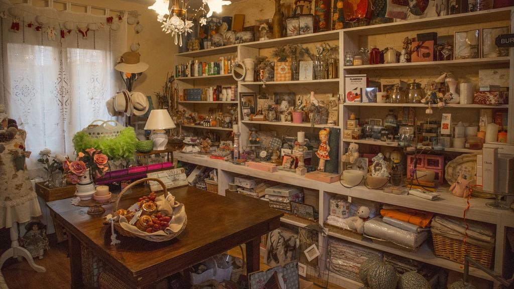 Laurel De La Reina Bed & Breakfast - Boutique ลาซูเบีย ภายนอก รูปภาพ