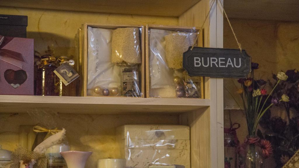 Laurel De La Reina Bed & Breakfast - Boutique ลาซูเบีย ภายนอก รูปภาพ