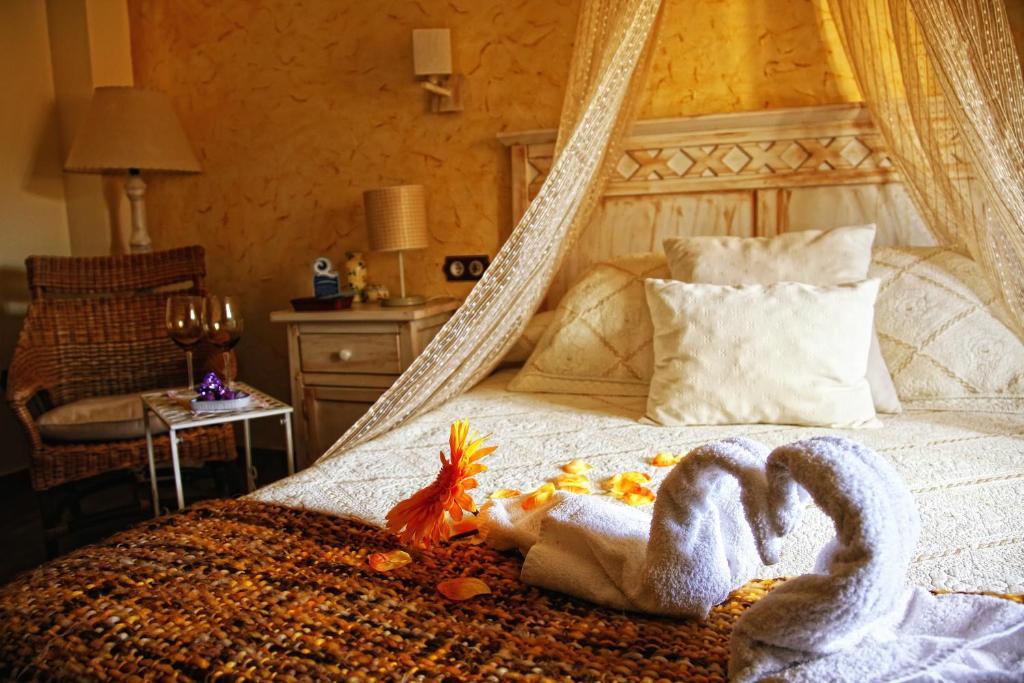 Laurel De La Reina Bed & Breakfast - Boutique ลาซูเบีย ภายนอก รูปภาพ
