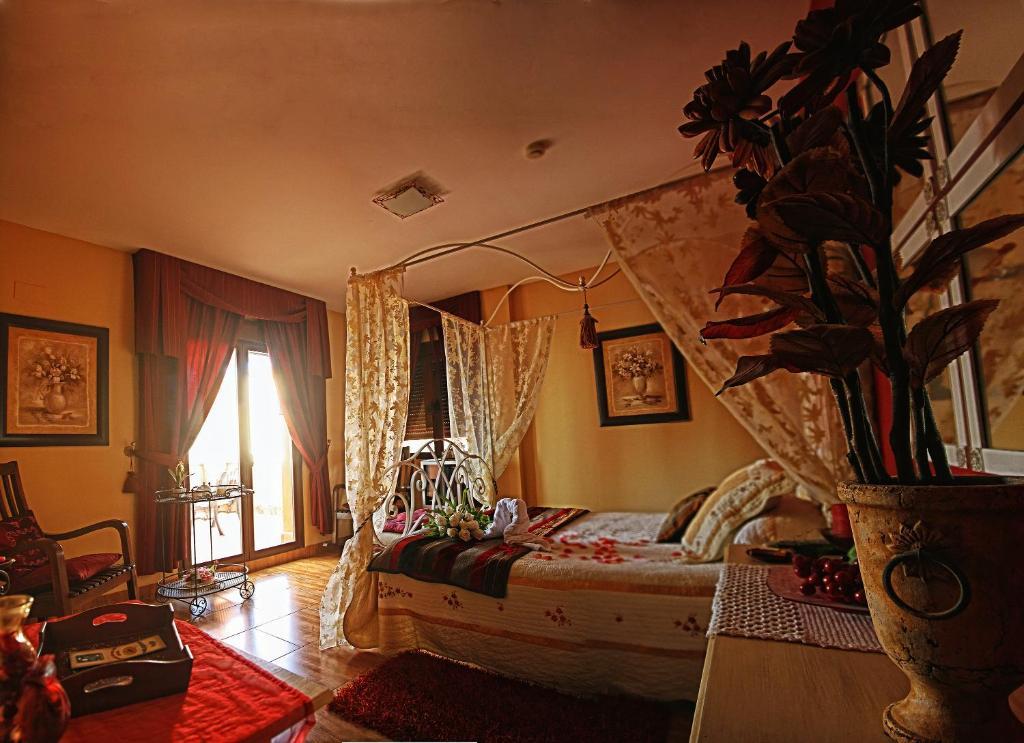 Laurel De La Reina Bed & Breakfast - Boutique ลาซูเบีย ภายนอก รูปภาพ