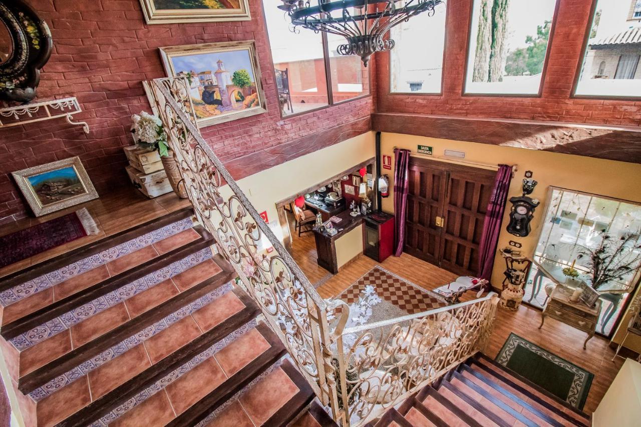 Laurel De La Reina Bed & Breakfast - Boutique ลาซูเบีย ภายนอก รูปภาพ