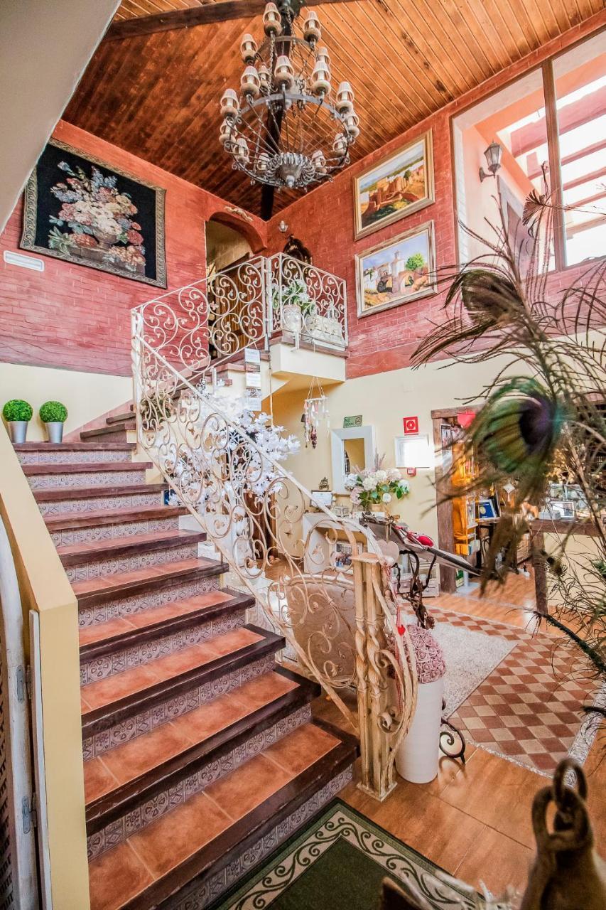 Laurel De La Reina Bed & Breakfast - Boutique ลาซูเบีย ภายนอก รูปภาพ